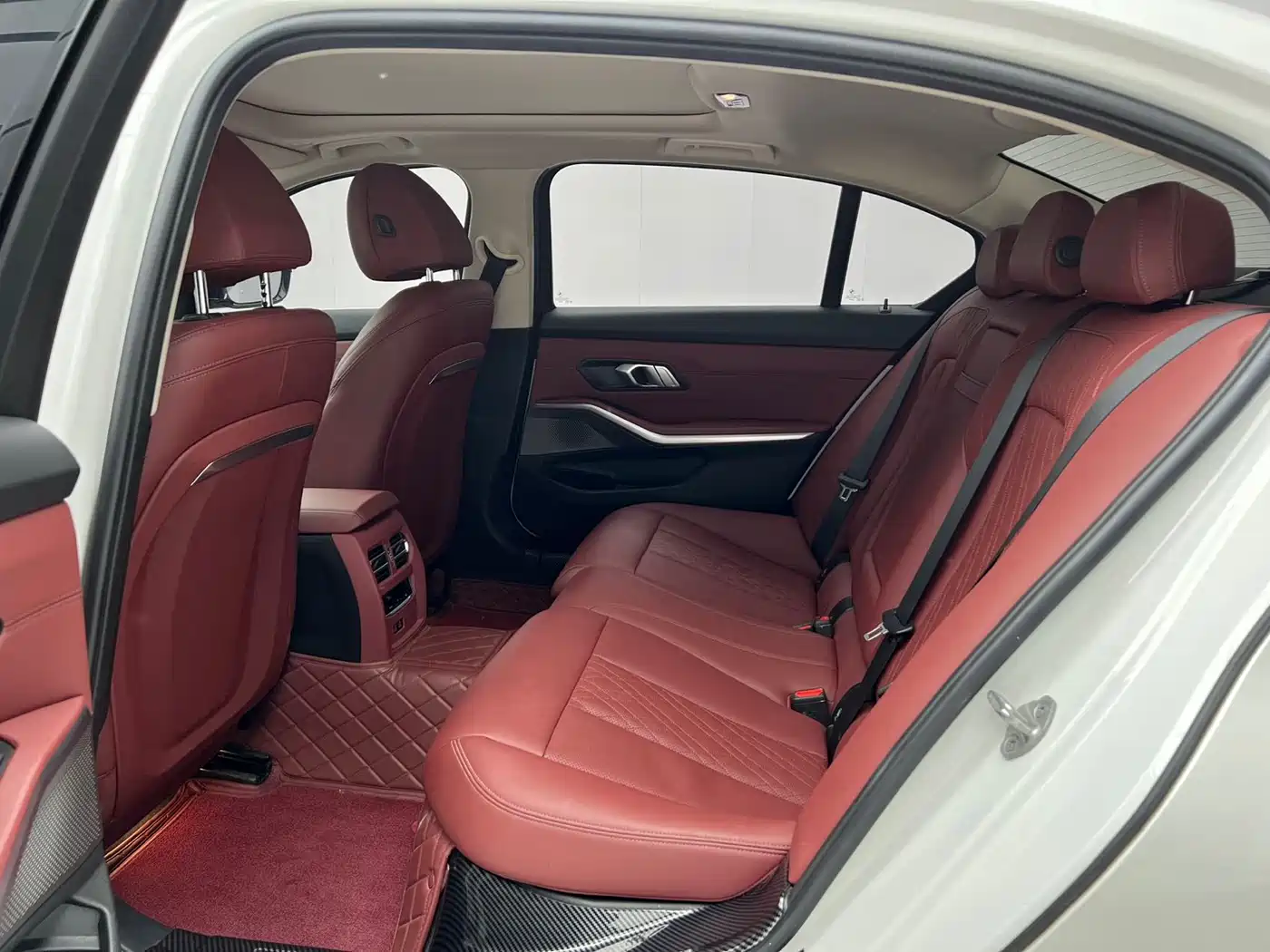 BMW 3 Series 2023 320Li M Sport Package фото 7