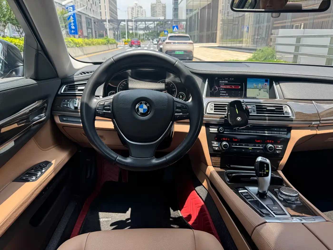 BMW 7 Series 2014 730Li Premium фото 15