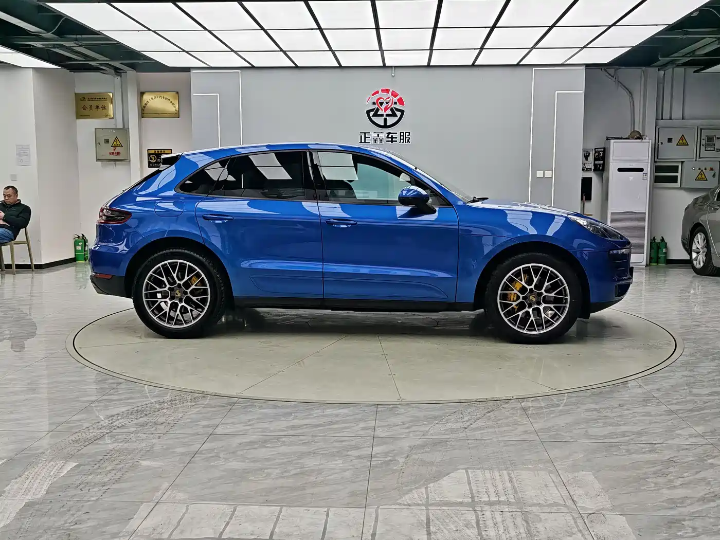 Porsche Macan 2014 Macan S 3.0T фото 4