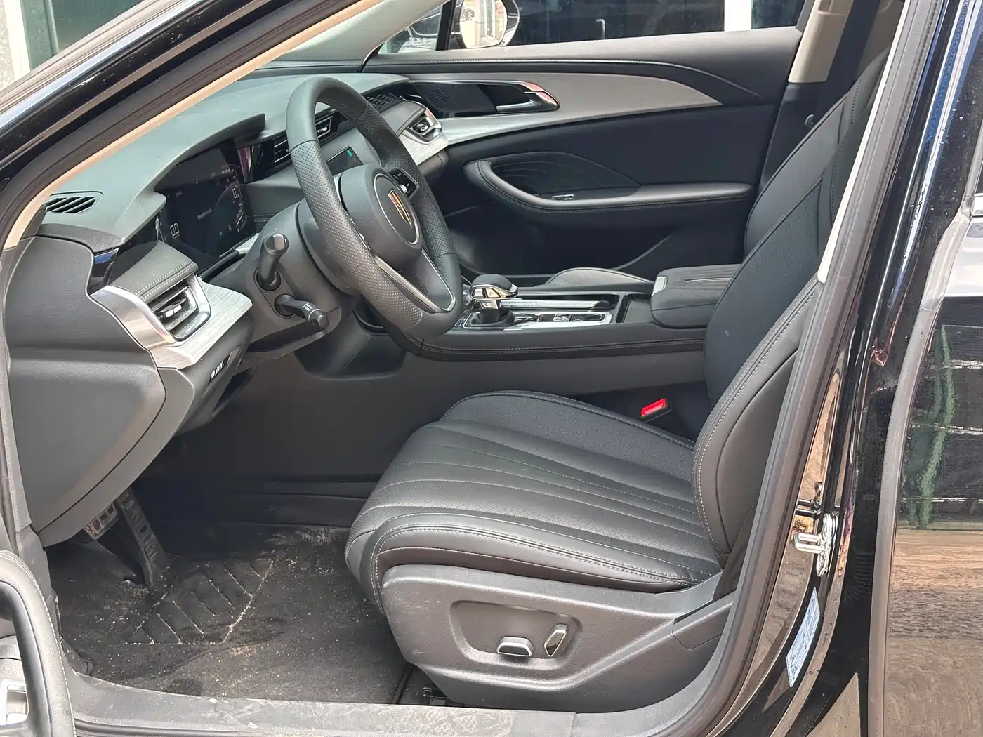 Hongqi H5 2024 1.5T DCT Smart Connect Flag Joy Edition фото 4