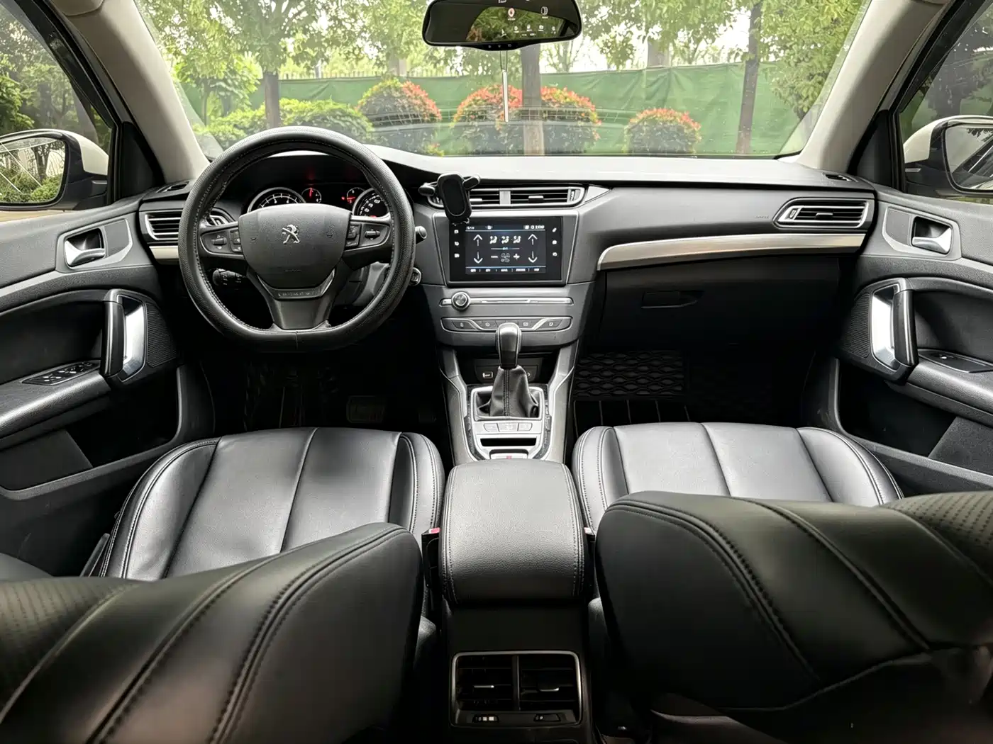 Peugeot 408 2018 350THP Automatic Luxury Edition фото 13