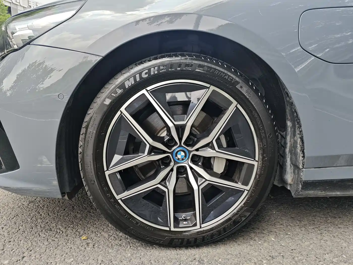 BMW i5 2024 eDrive 35L Premium Model M Sport Package фото 31