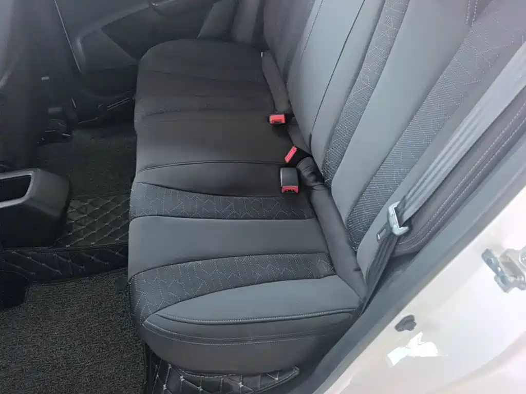 Baojun 310 2017 2016 1.2L Manual Value Edition
