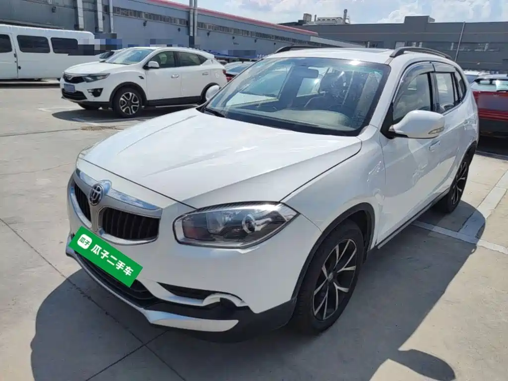 Zhonghua V5 2016 2016 1.5T Automatic 2WD Smart