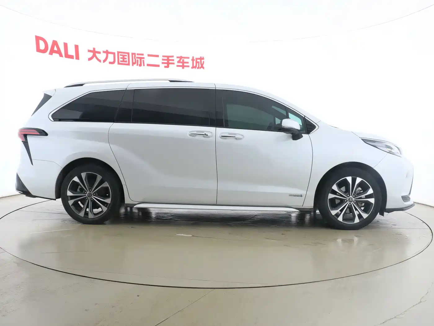 Toyota Granvia 2023 2.5L Hybrid Prestige PLUS Edition фото 5