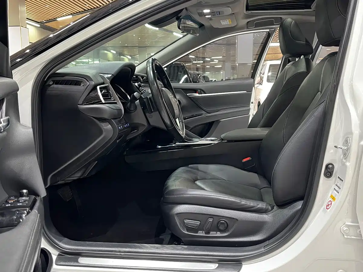 Toyota Camry 2019 2.5S Stylish (China V) фото 4