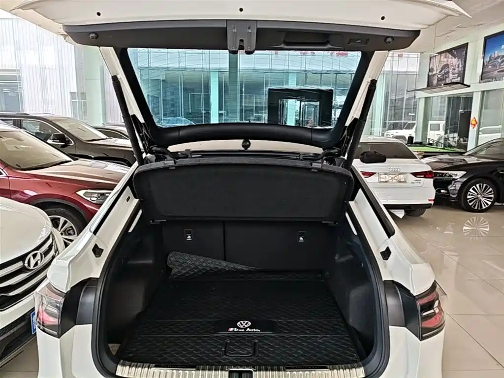 Volkswagen Tiguan X 2022 330TSI 2WD Flagship Edition фото 19