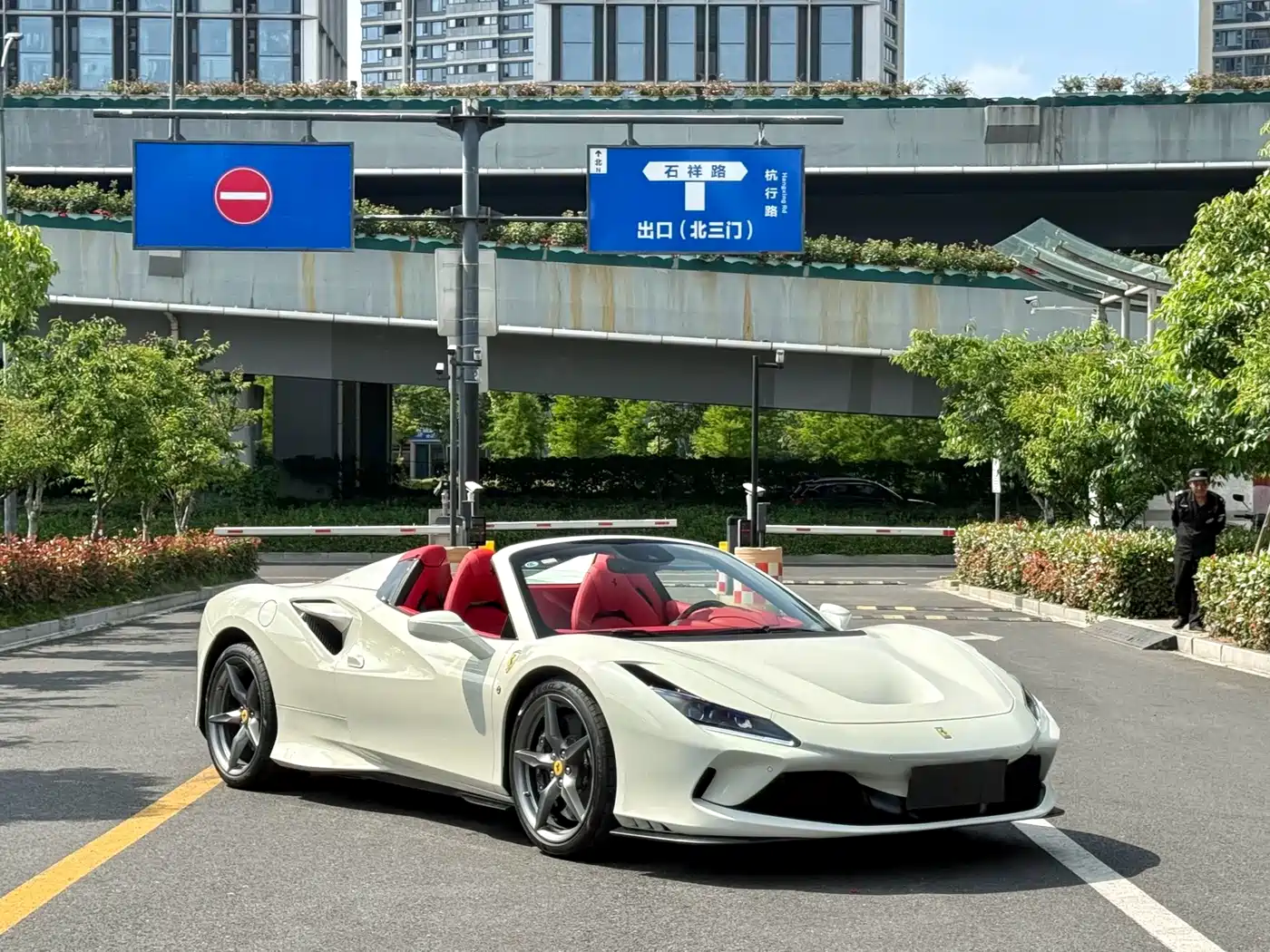 Ferrari F8 2023 2020 Spider 3.9T V8