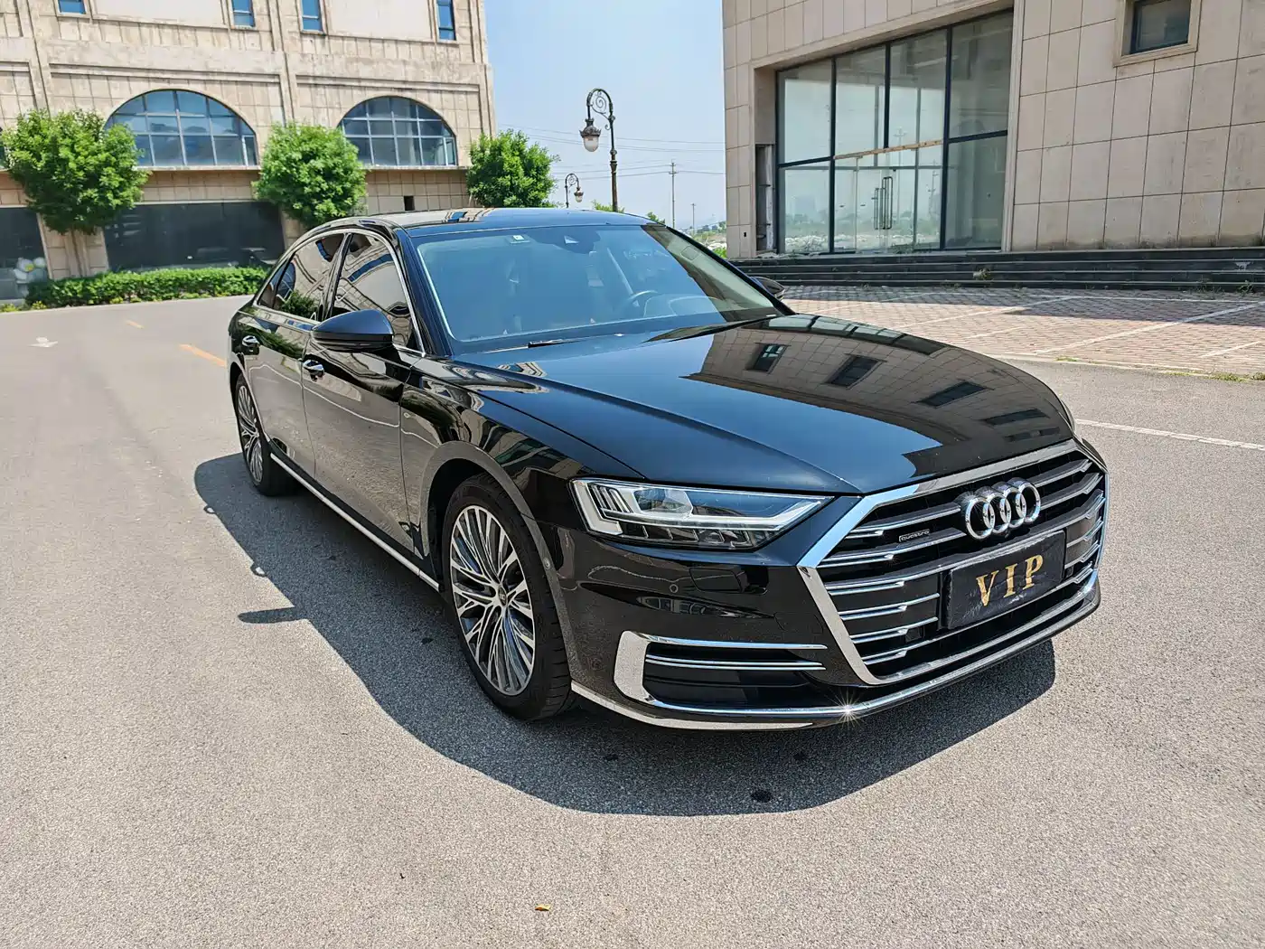 Audi A8 2021 A8L 55 TFSI quattro Luxury фото 3