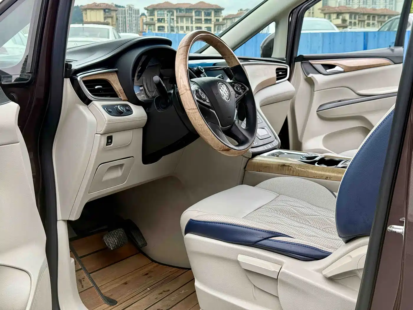 Buick GL8 2017 ES 28T Comfort Type China V фото 4
