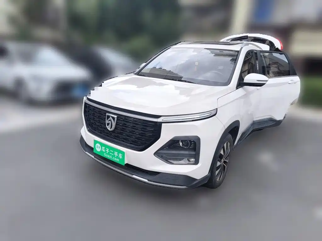 Baojun 530 2021 2020 1.5T CVT Premium Connect 7-seater