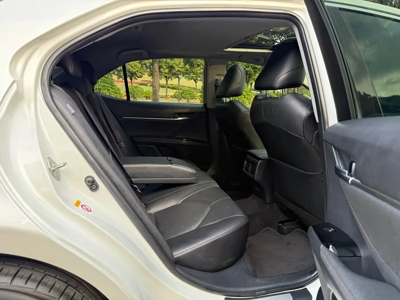 Toyota Camry 2018 2.0G Luxury Edition фото 6