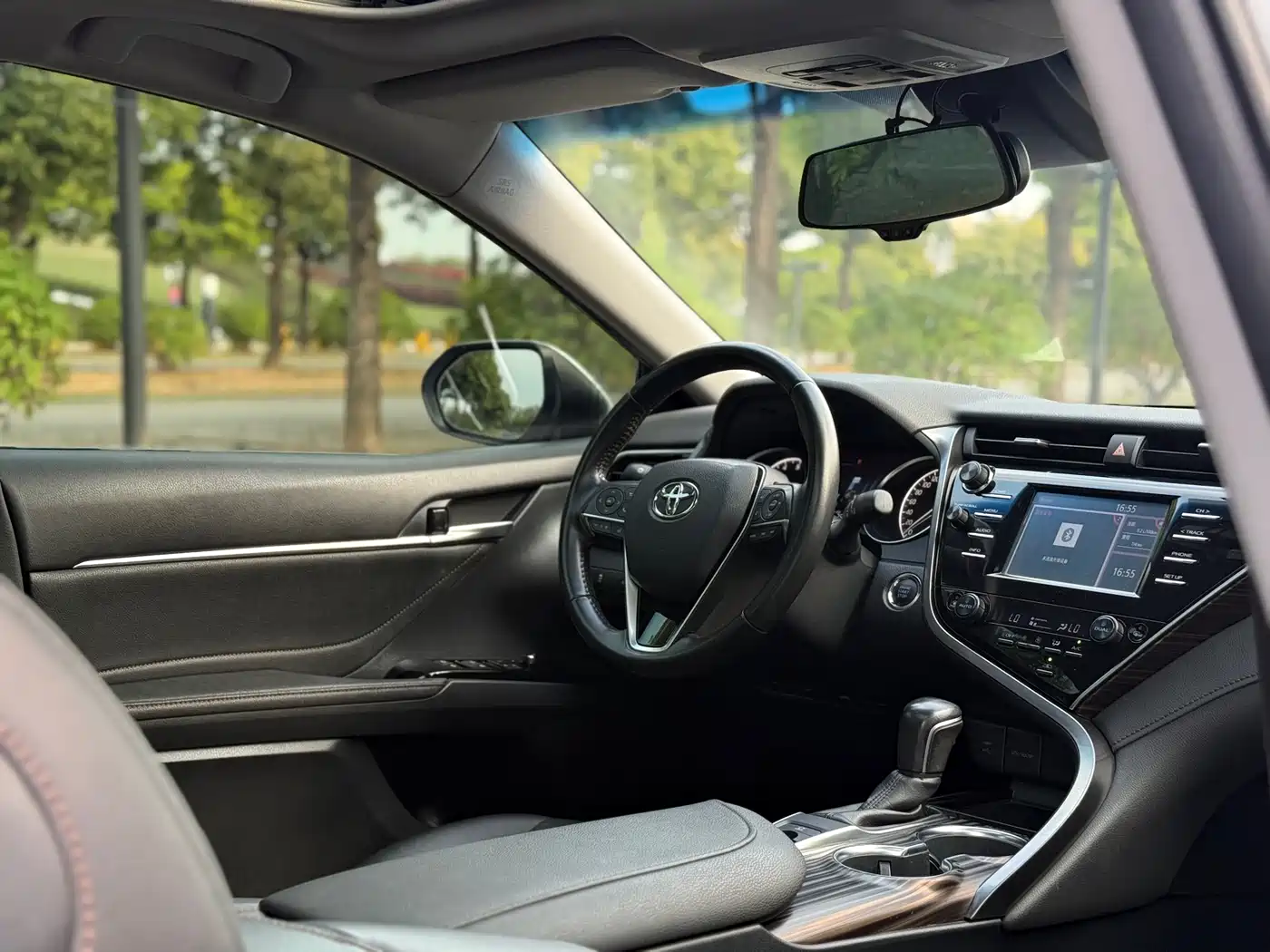 Toyota Camry 2018 2.0G Luxury Edition фото 12
