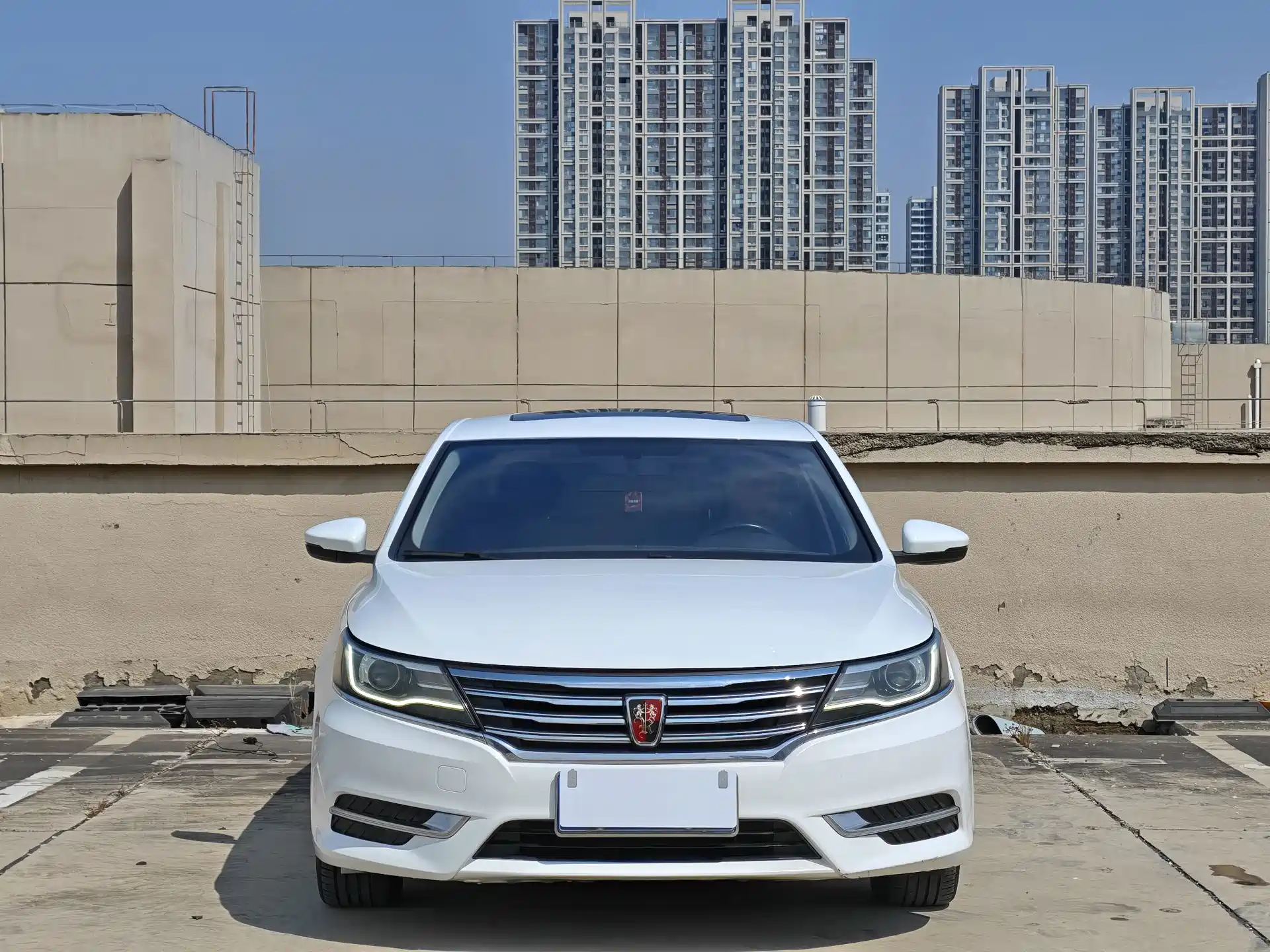 Фото 2 - Roewe i6