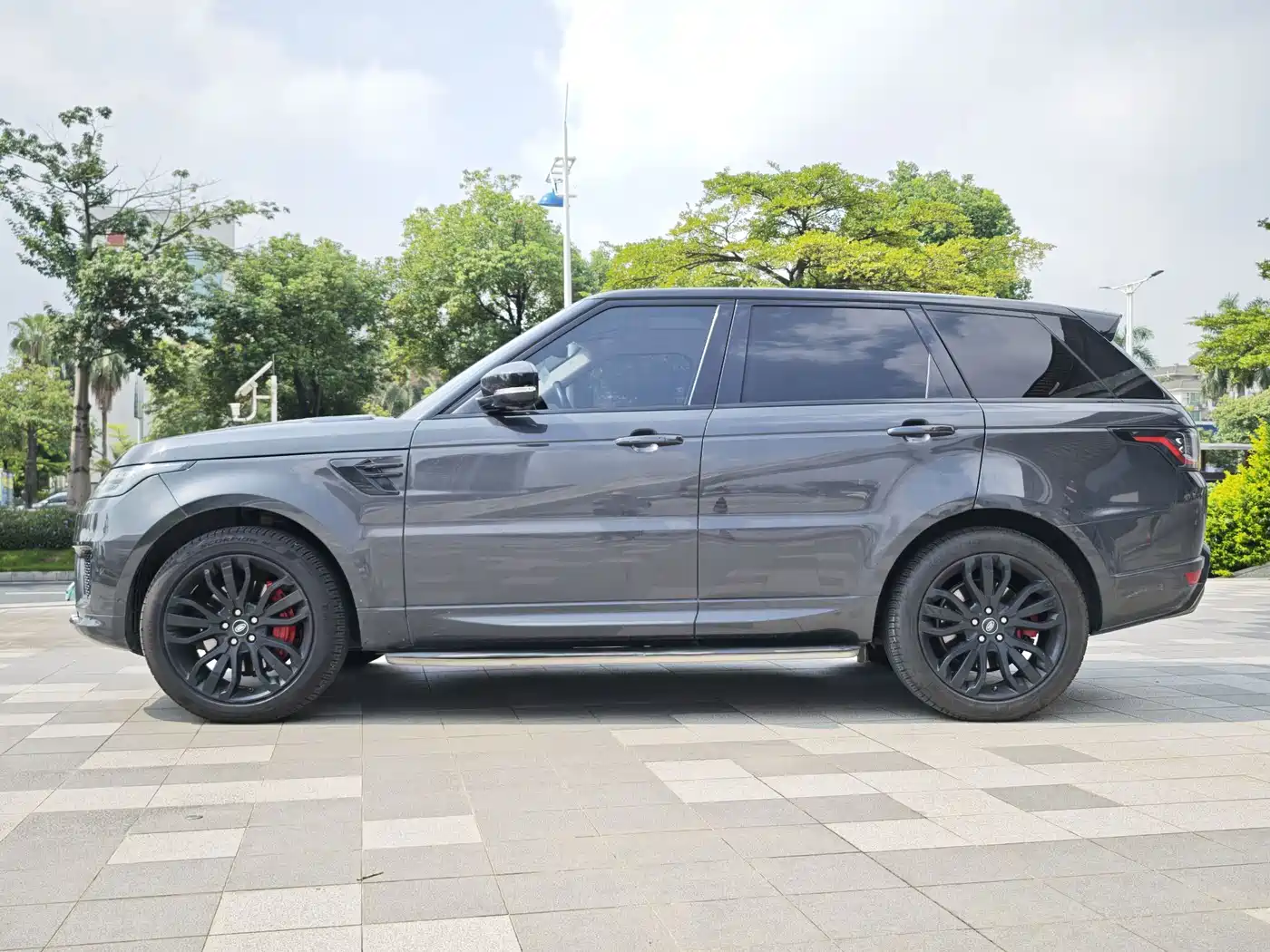 Фото 9 - Land Rover Range Rover Sport