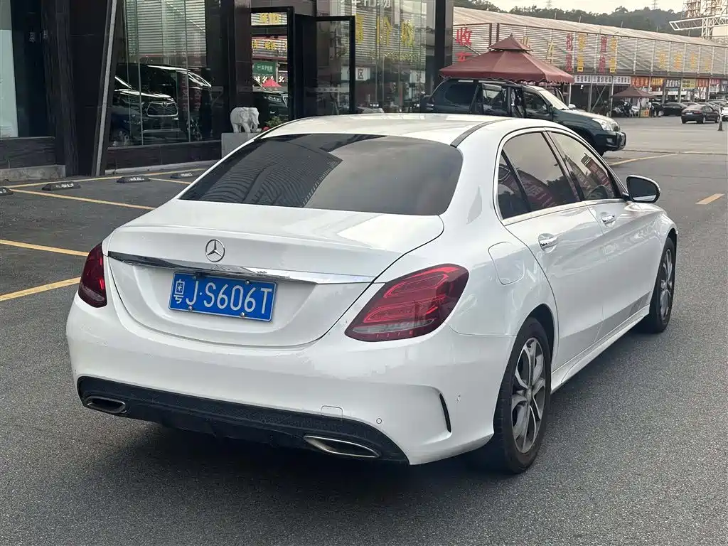 Mercedes-Benz C-Class 2017 C 180 L Sport фото 6