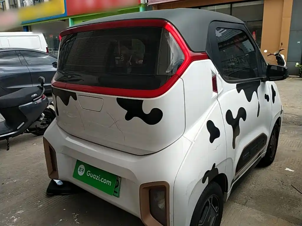 Фото 7 - Baojun E200