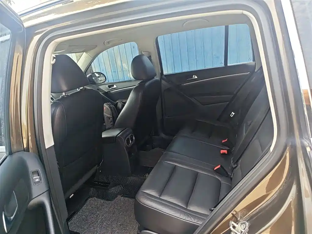 Volkswagen Tiguan 2015 1.8TSI Automatic 2WD Comfortline фото 17