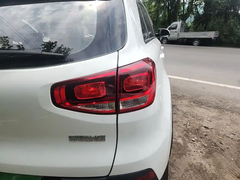 Kia KX3 Smart Run 2015 1.6L Automatic 2WD DLX фото 8