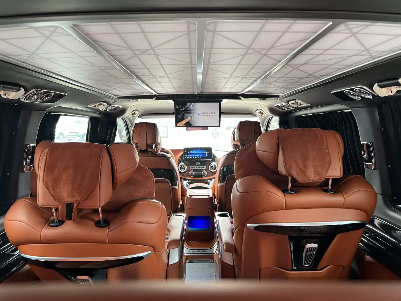 Mercedes-Benz Vito 2023 2.0T Business 7-Seater фото 9