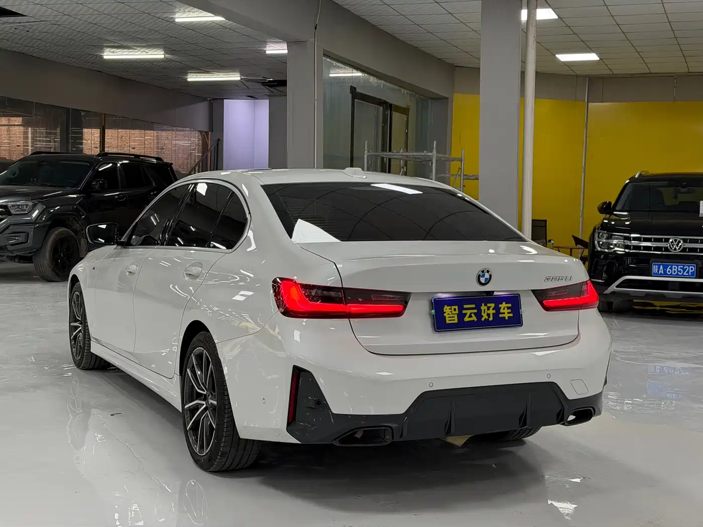 BMW 3-SERIES