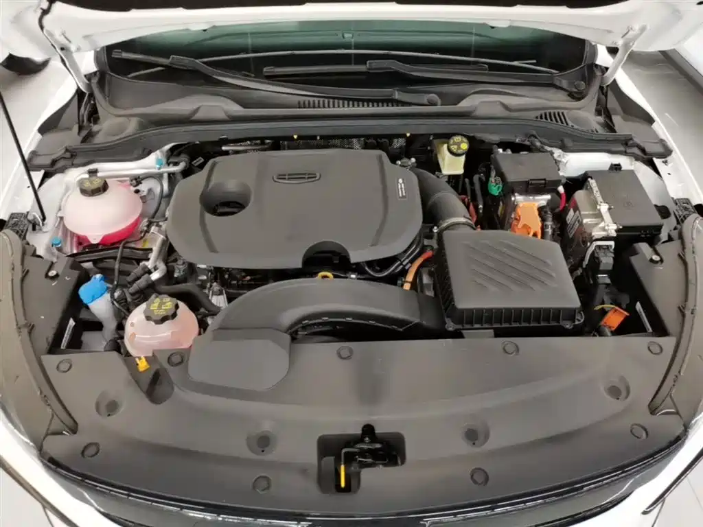 Geely Emgrand L HiP 2024 2024 Model Champion Edition 1.5TD-DHT Pro 100KM Surpassing Type