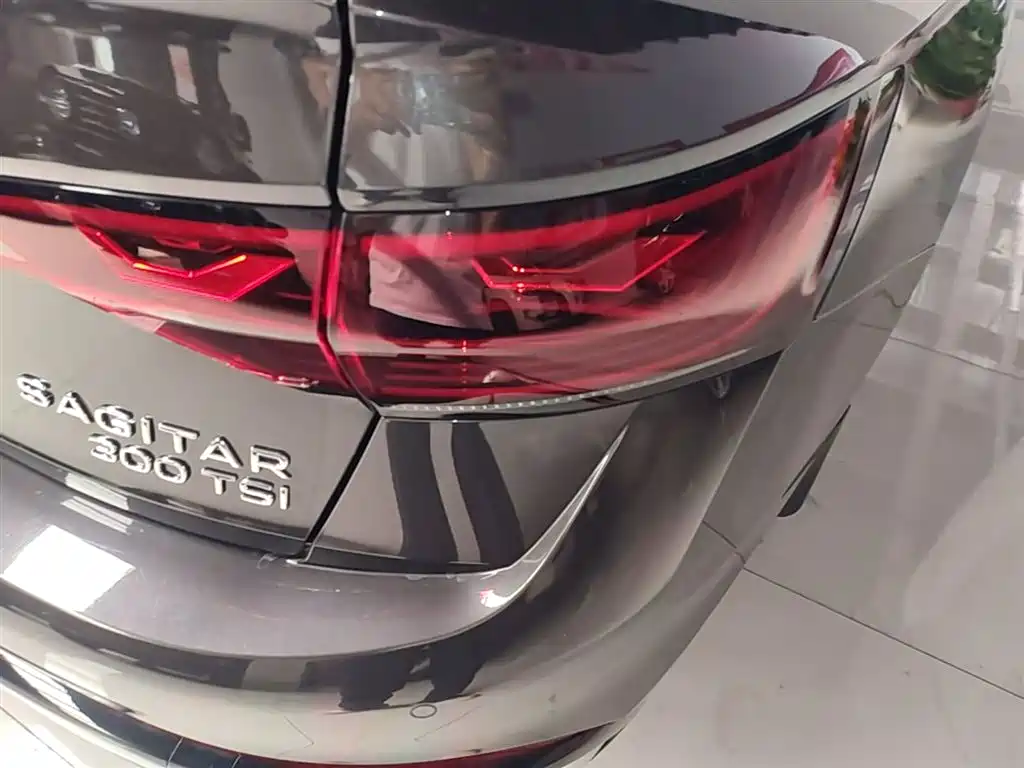 Volkswagen Sagitar 2023 300TSI DSG Surpassing Edition фото 8
