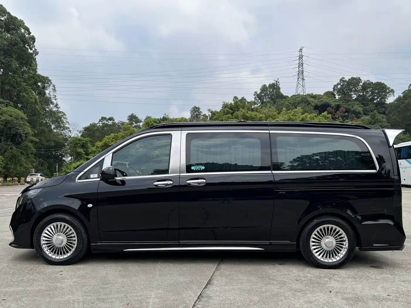 Mercedes-Benz Vito 2023 2.0T Business 7-Seater фото 27