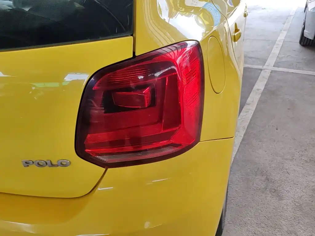 Volkswagen Polo 2015 2014 1.4L Manual Trend Edition