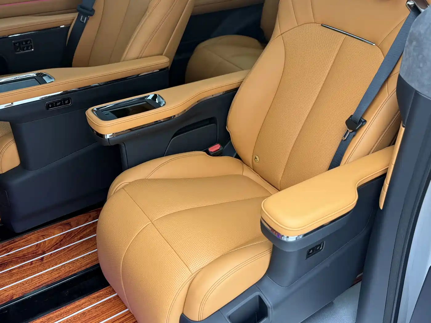 Geely Galaxy Yizhen L380 2026 2025 Model 825km Extraordinary Edition