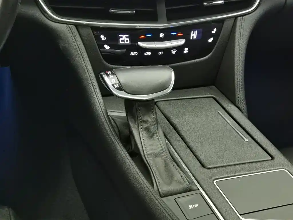 CADILLAC CT6 PLUG IN