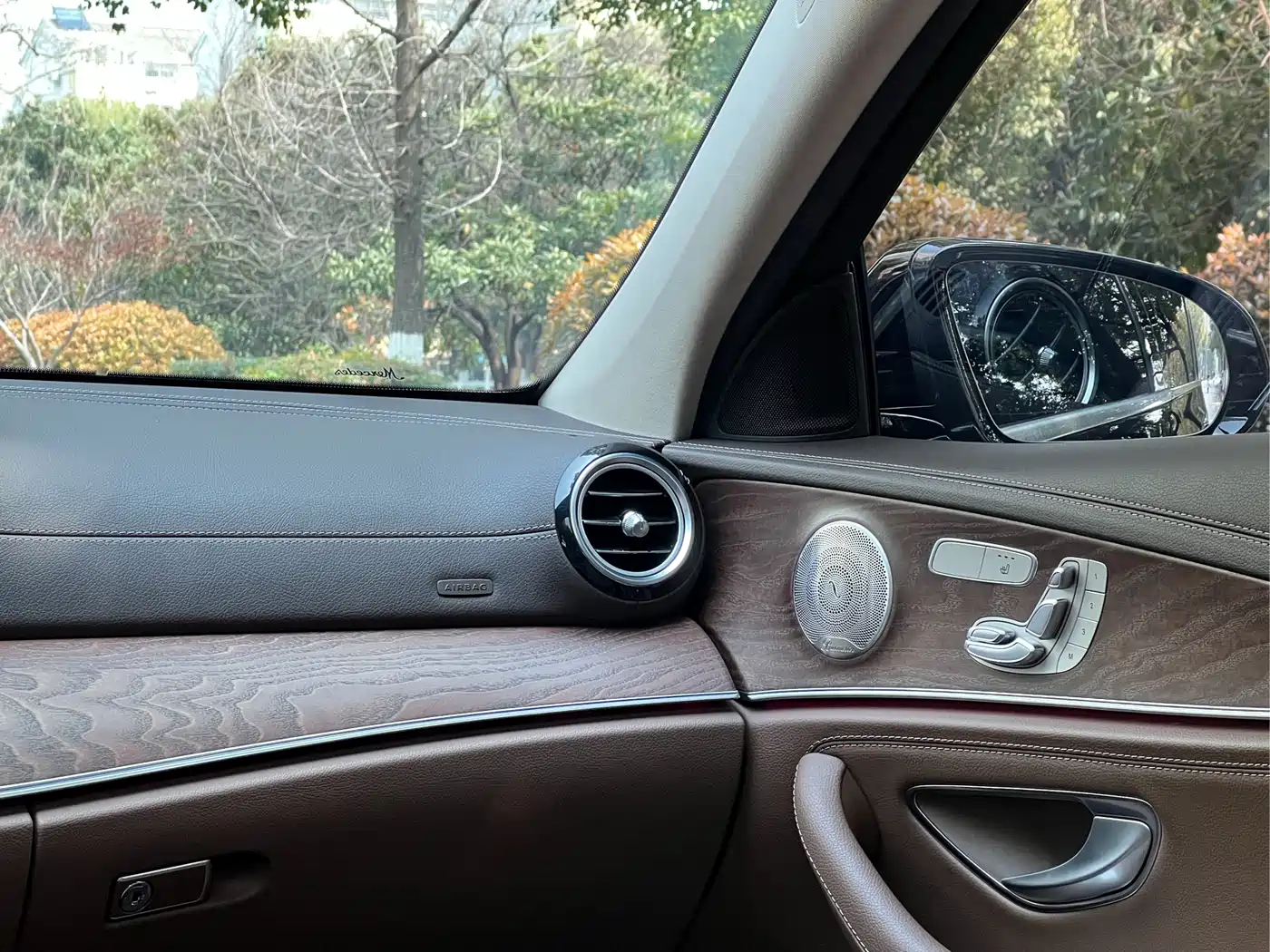 Mercedes-Benz E-Class 2023 E 300 L Luxury фото 20