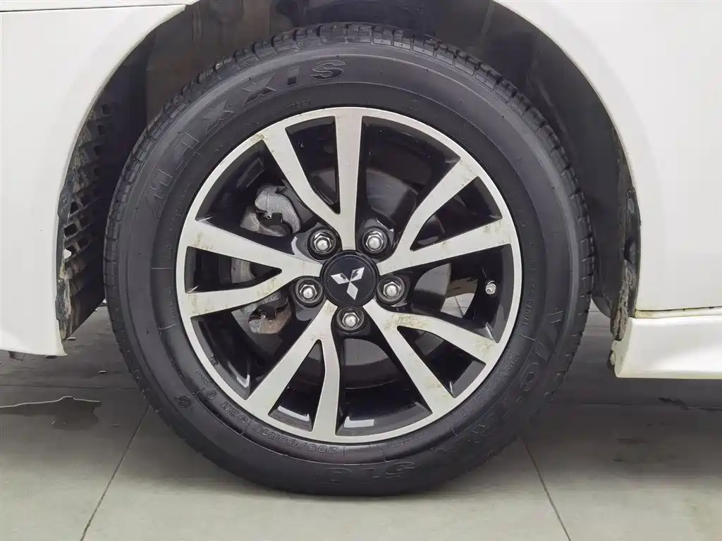 Mitsubishi Lancer EX 2015 1.8L CVT Premium Edition China V фото 17