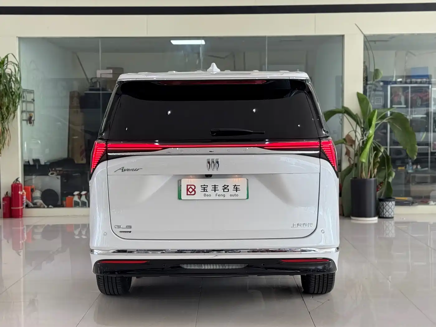 Buick GL8 New Energy 2025 Landlux Smart Edition 7-seater фото 17
