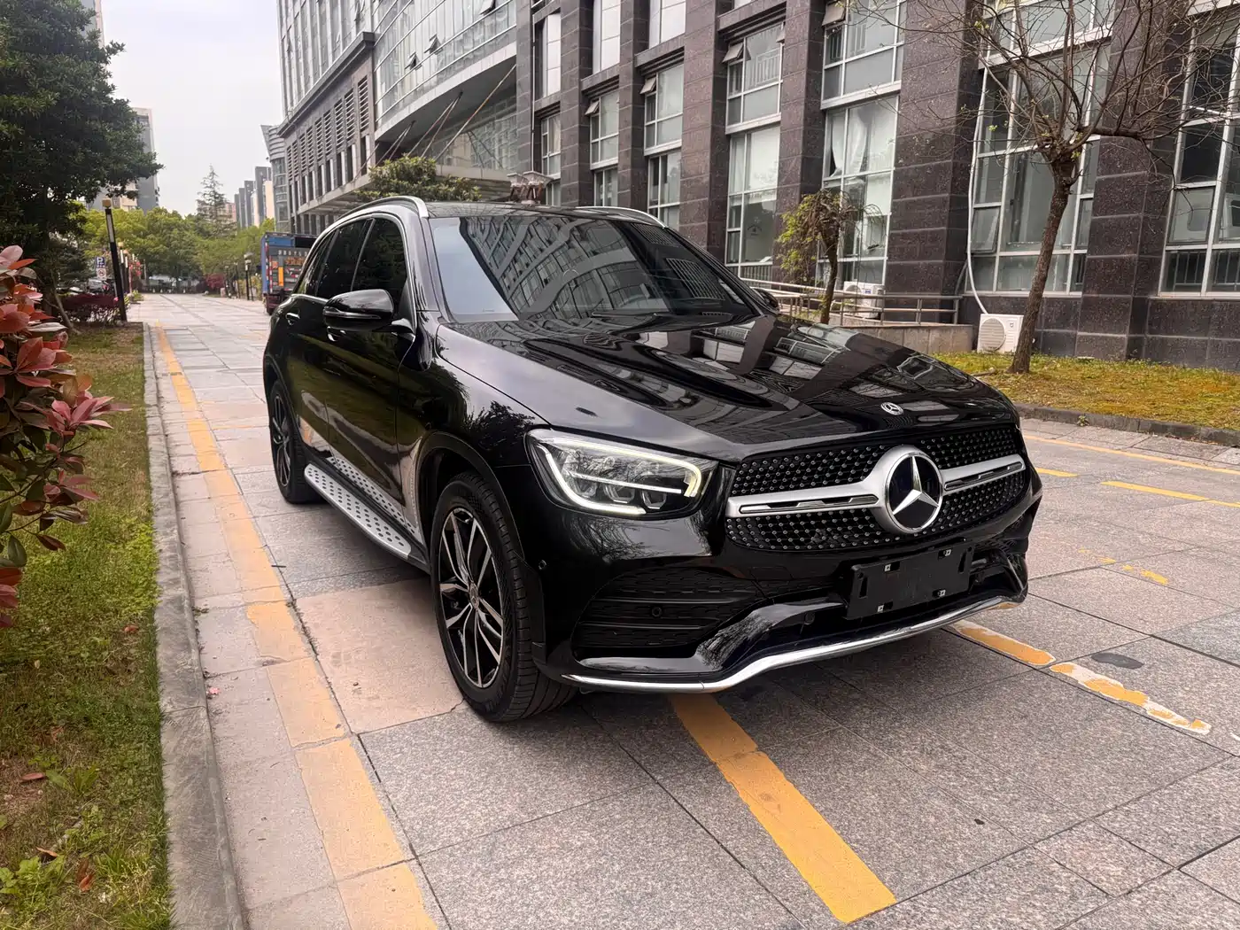 Mercedes-Benz GLC 2020 Facelift GLC 260 L 4MATIC Dynamic фото 3