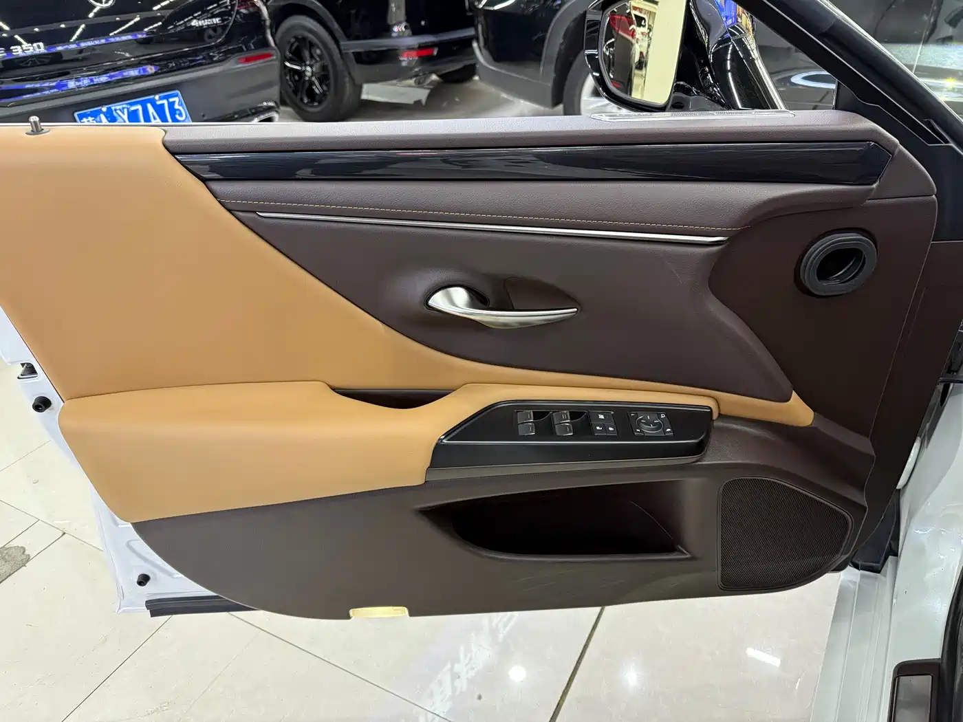 Lexus ES 2020 200 Excellence фото 10