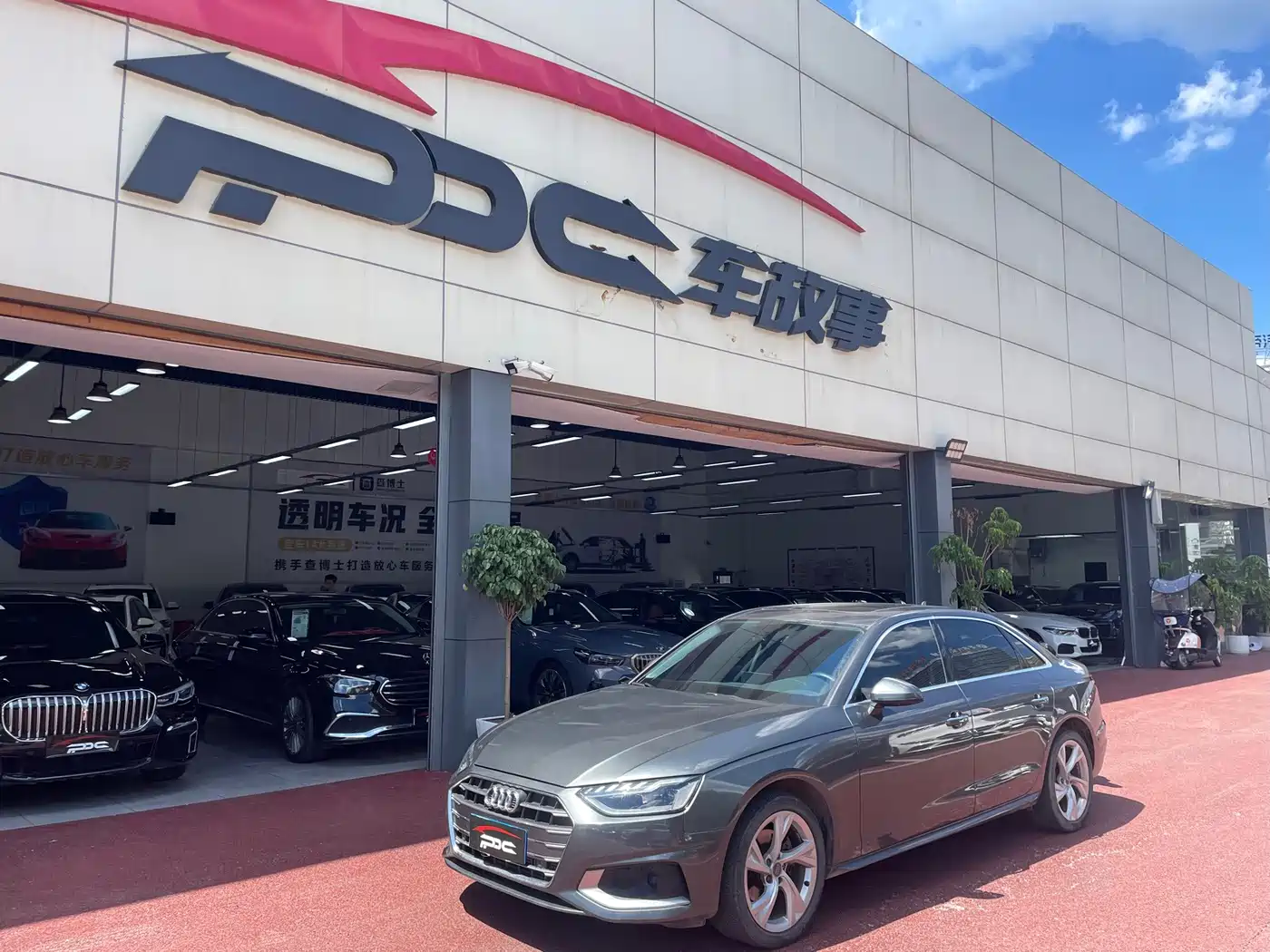 Фото 13 - Audi A4L