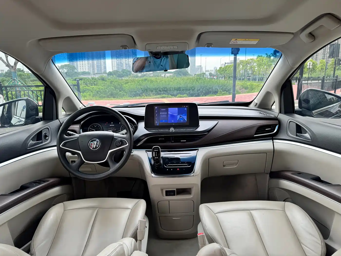 Фото 9 - Buick GL8