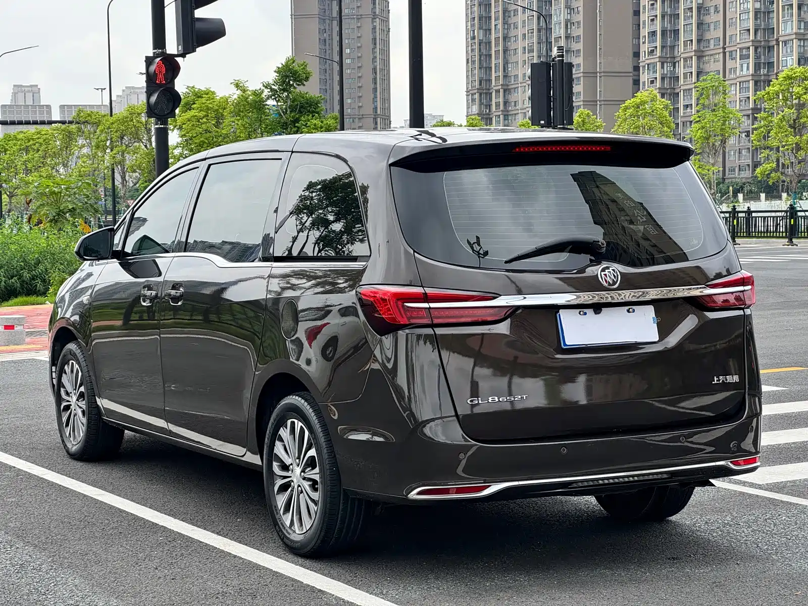 Фото 12 - Buick GL8