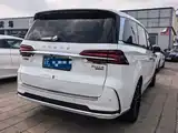 Фото 4 - Roewe iMAX8