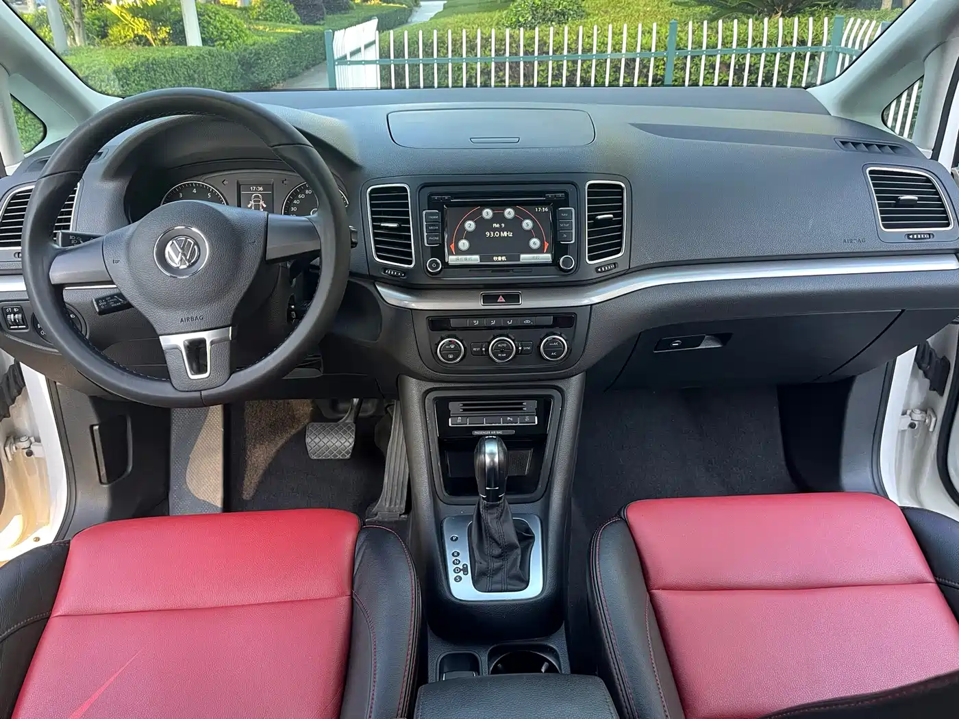 Volkswagen Sharan 2014 2.0TSI Standard фото 4