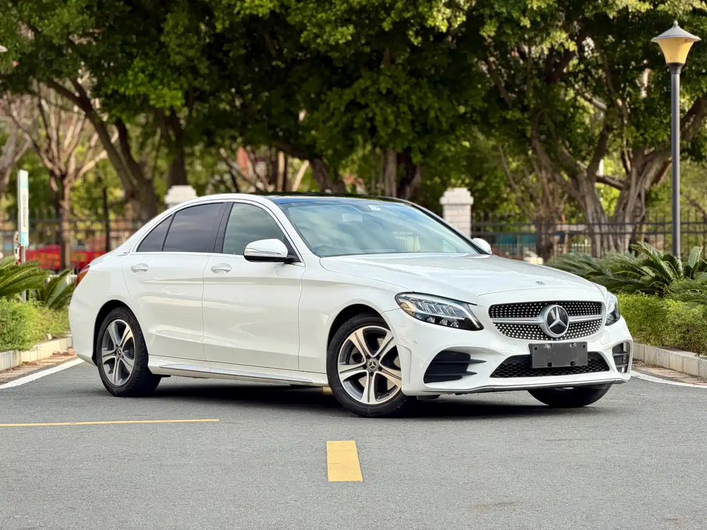 Mercedes-Benz C-Class 2020 C 260 L Sport фото 3