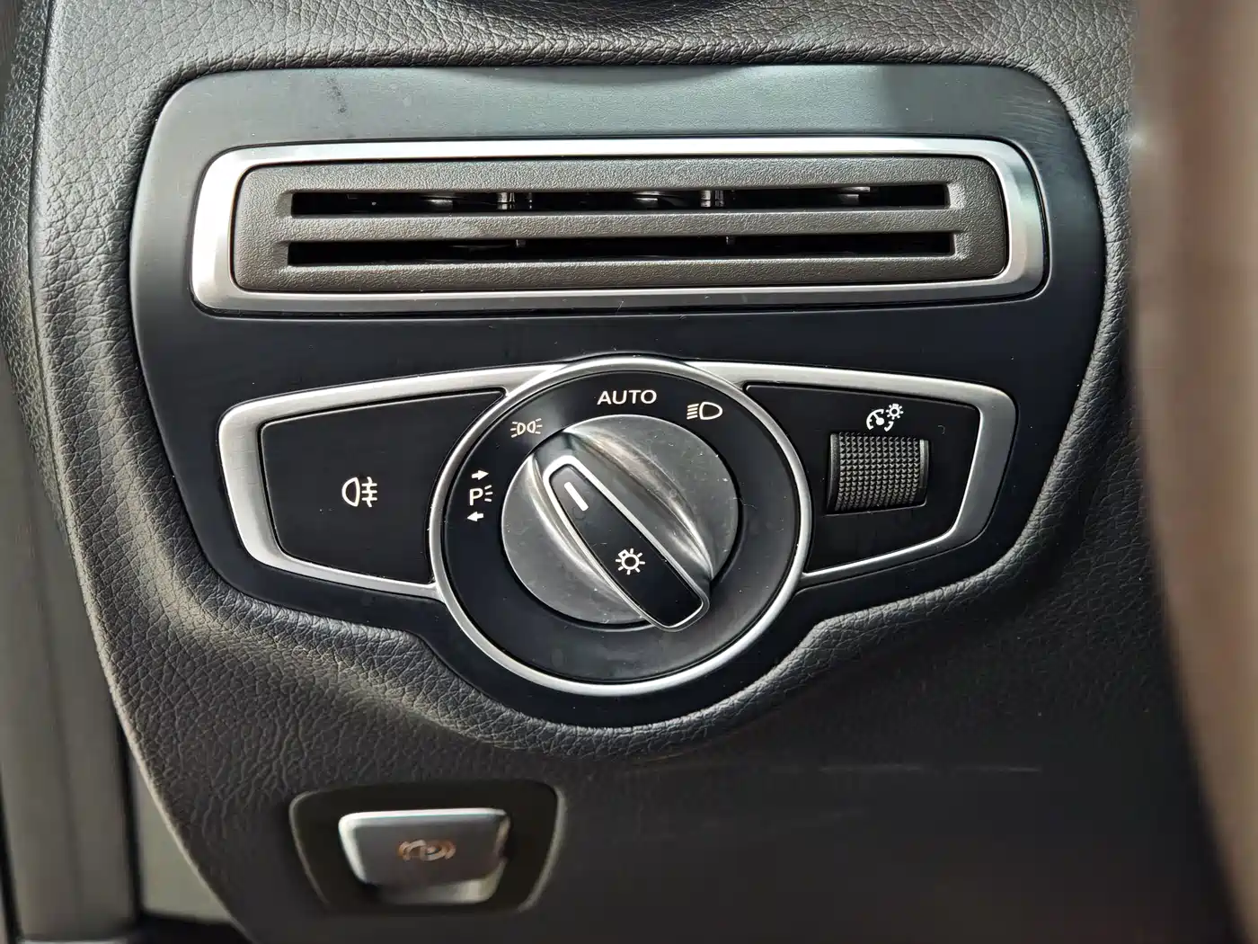 Mercedes-Benz GLC 2022 Model GLC 300 L 4MATIC Dynamic Edition фото 18