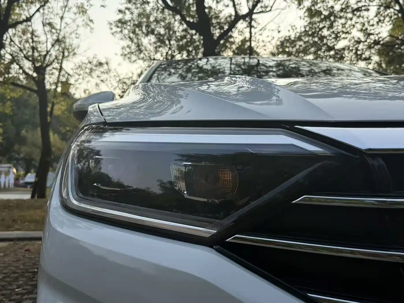 Volkswagen Sagitar 2022 280TSI DSG Surpassing Edition фото 13