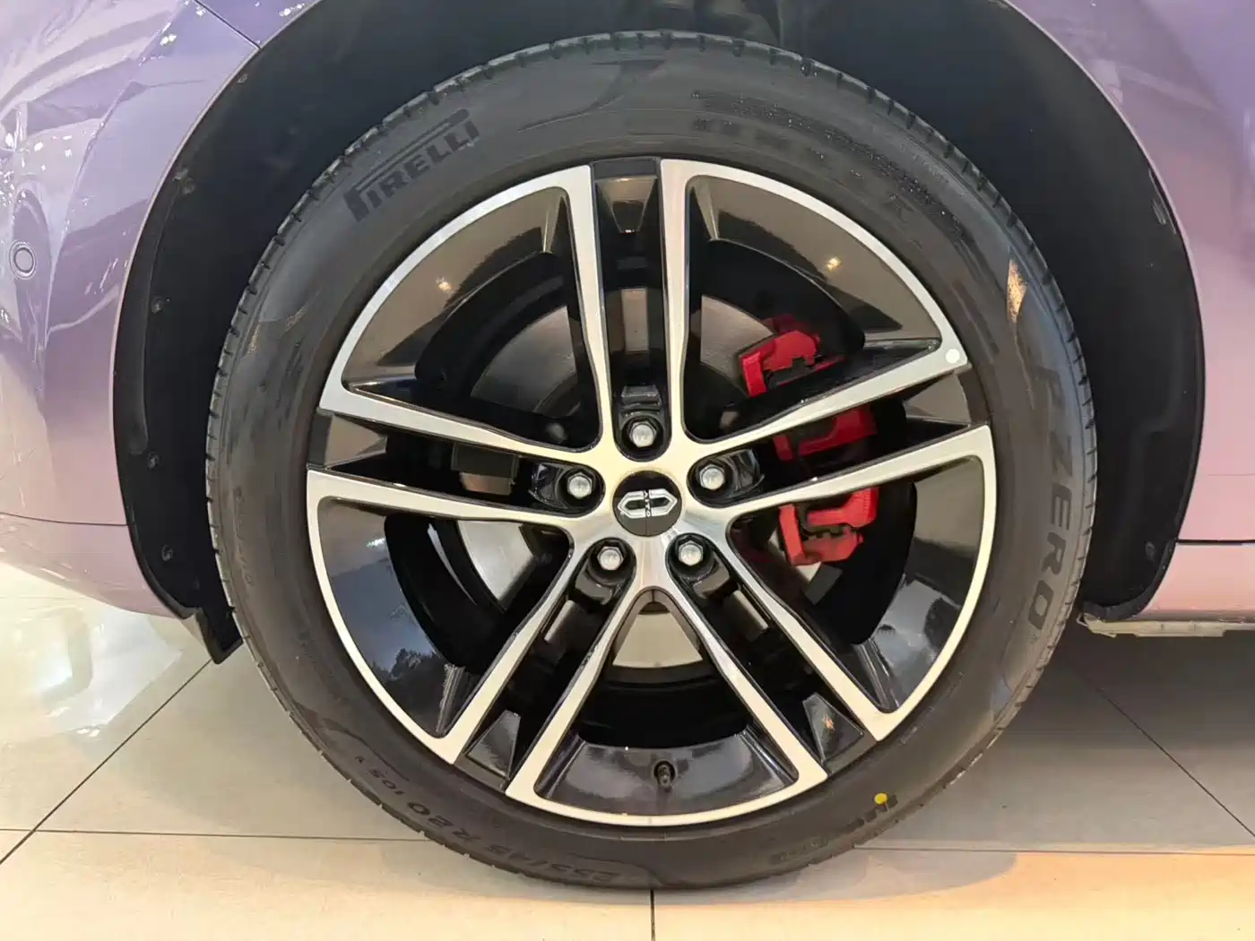 AITO Wenjie AITO M5 2025 Extended Range Ultra AWD фото 15