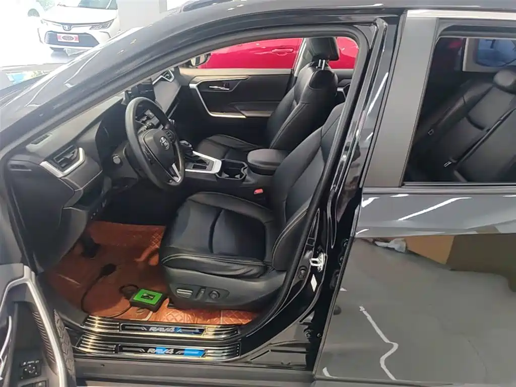Toyota RAV4 Rongfang 2022 2.0L CVT 2WD Trend Edition фото 22