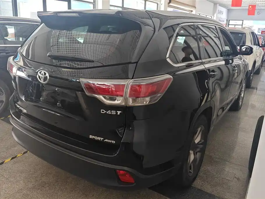Toyota Highlander 2015 2.0T AWD Luxury Edition 7-seater фото 3