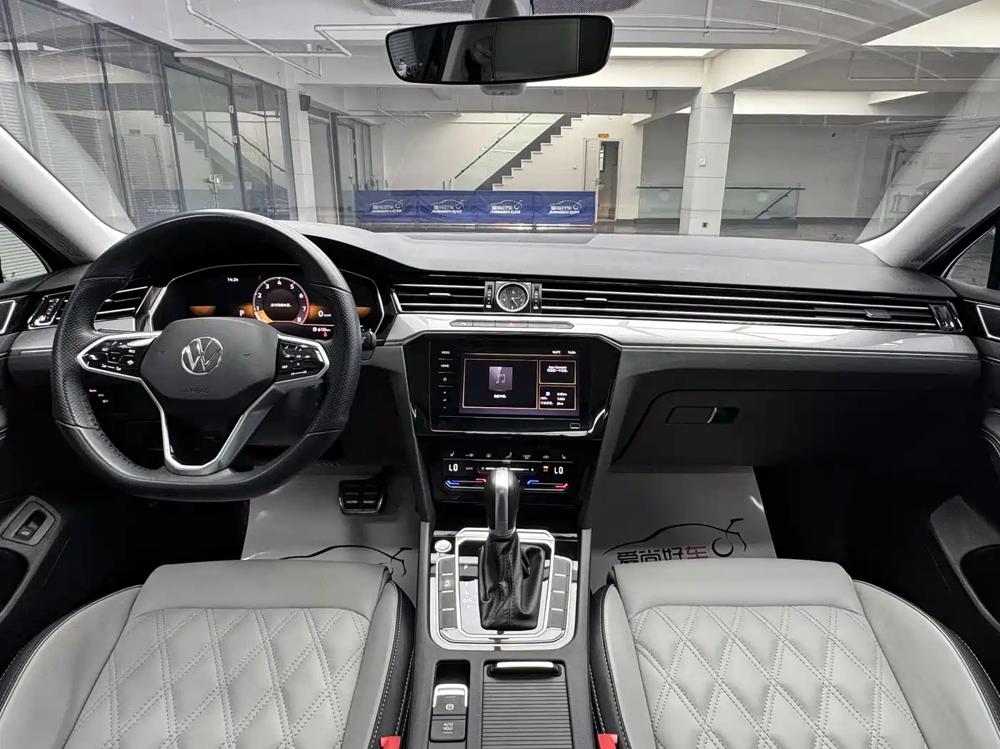 Volkswagen Magotan 2023 2 Million Units Anniversary Edition 330TSI DSG Leading Type фото 9