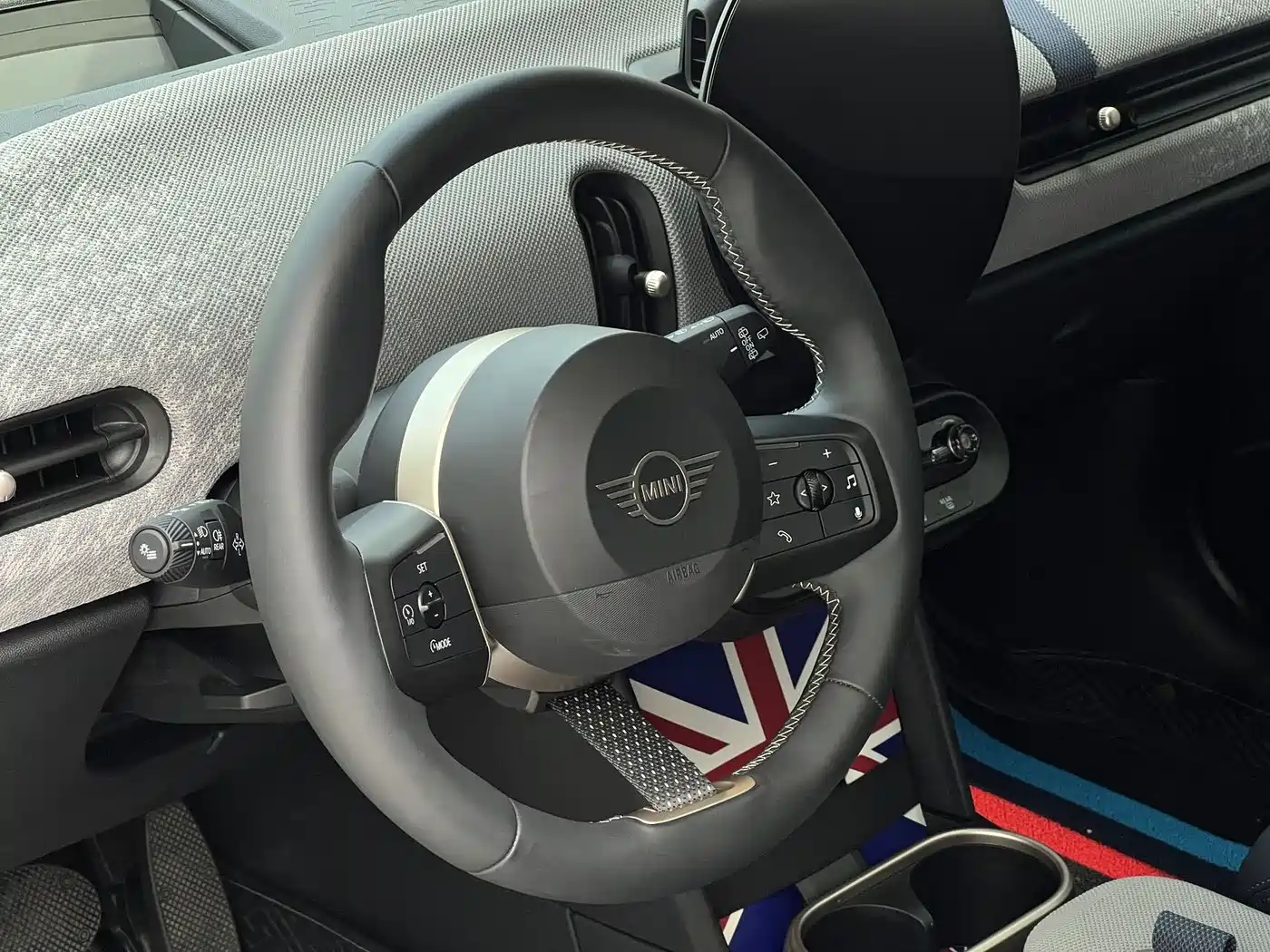 MINI MINI 2025 2025 2.0T COOPER S Artist
