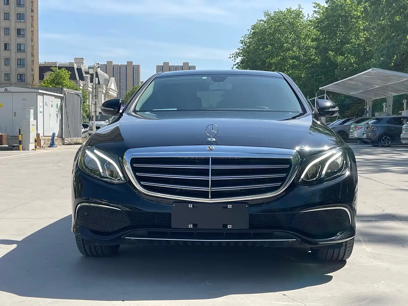 MERCEDES-BENZ E CLASS